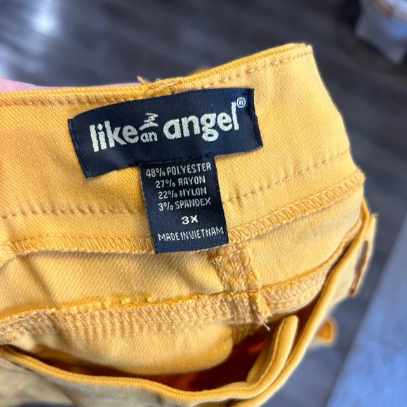Yellow Cutout Pants 3XL | Sexy Plus-Size Jeans - Picture 5 of 5